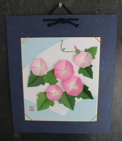 折り紙で季節の花を楽しもう